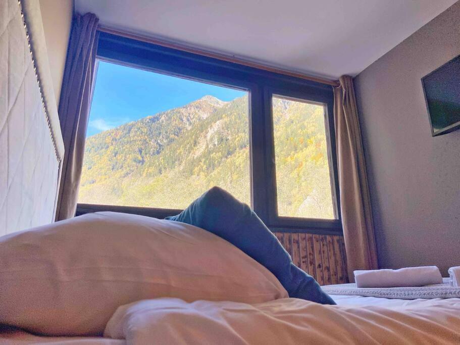 Fantastic Studio By The Lake With Mountain View Chamonix Exterior photo